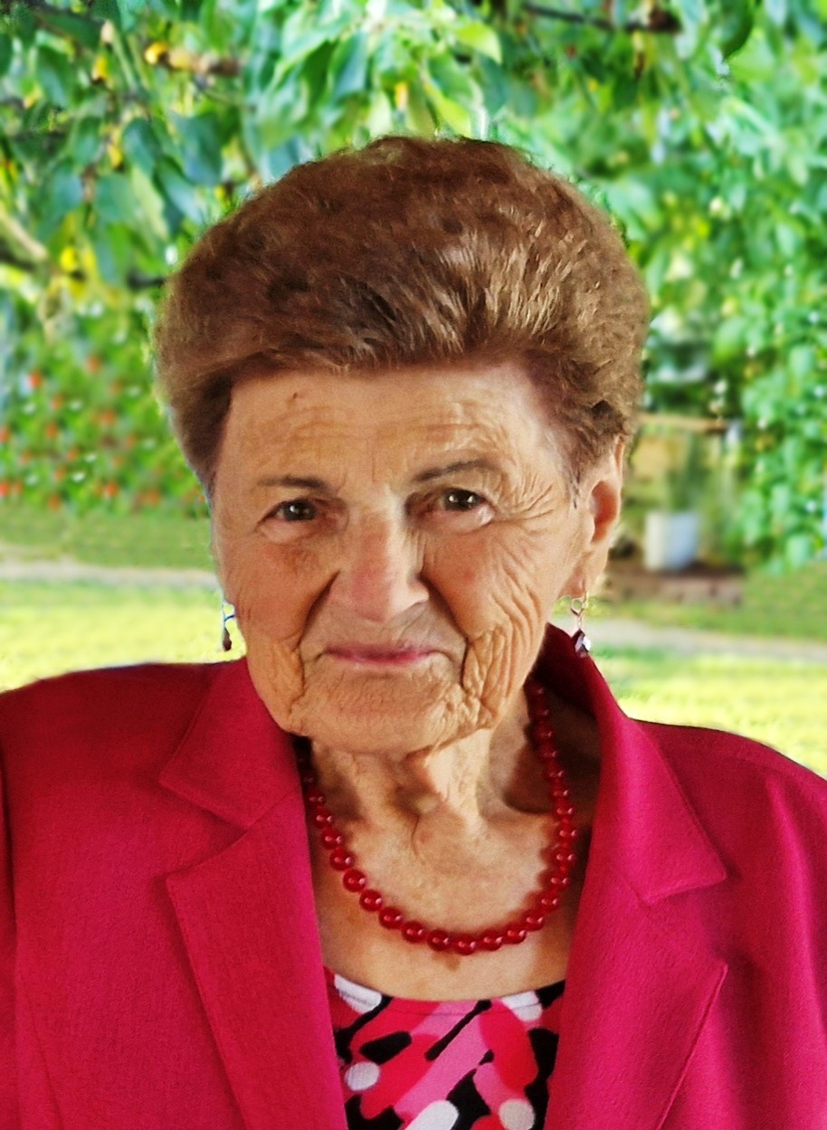 Jelencsits Pauline